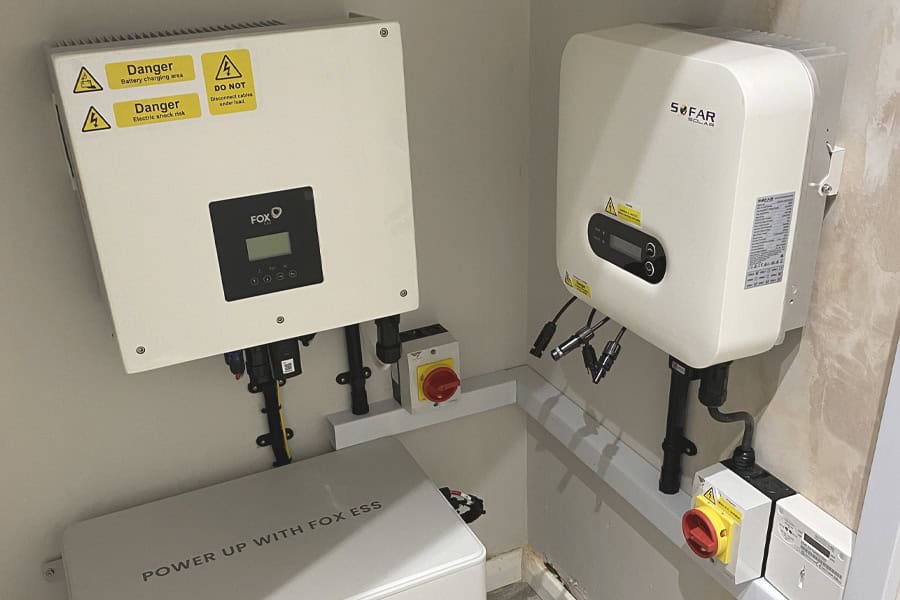 Solar panel repairs for homes in Oxfordshire Solar panel repairs for homes in Oxfordshire